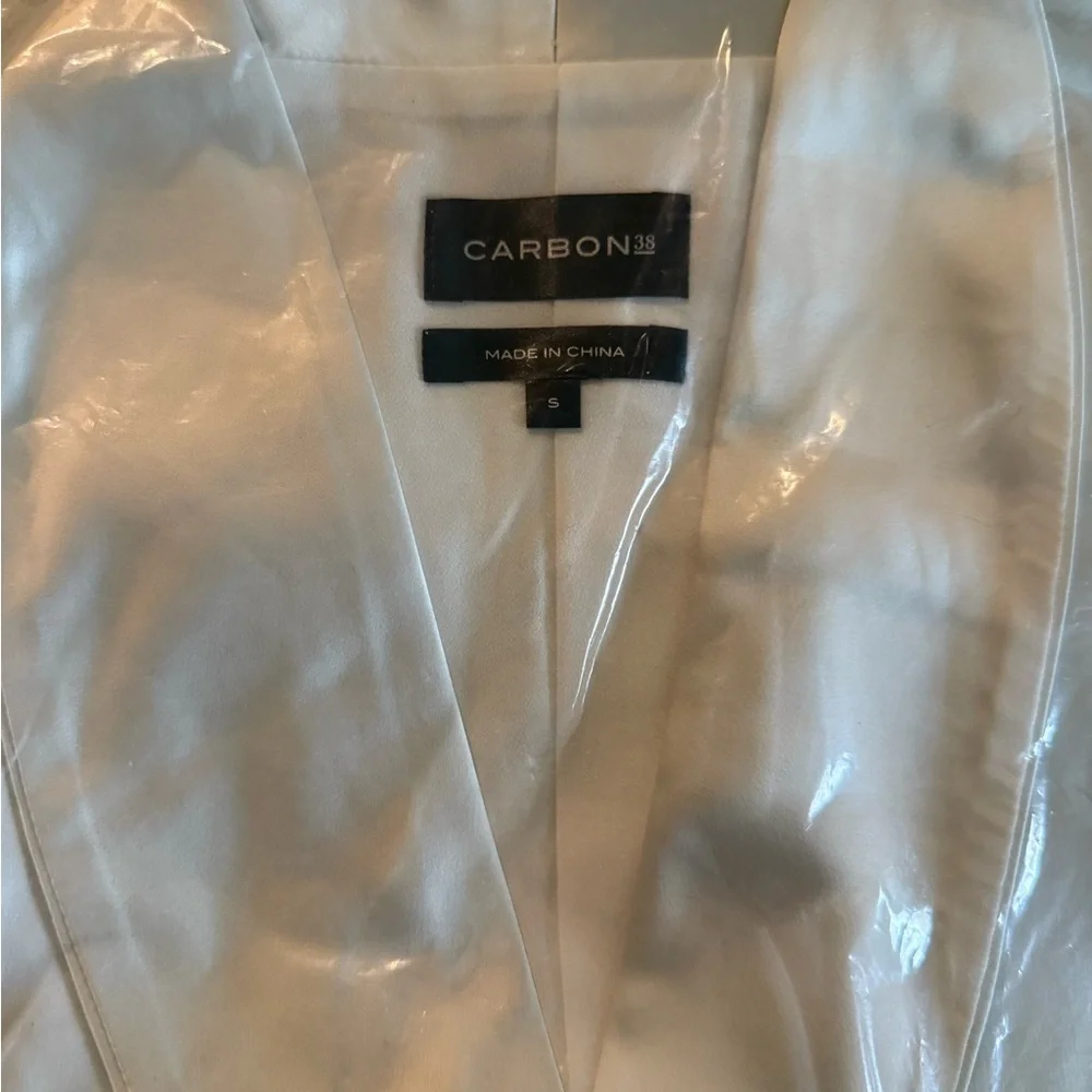 CARBON38 Silk Satin Ivory Smoking jacket size small BNWT brand new w tags - Picture 7 of 7